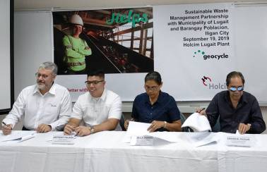 during the signing ceremony to manage the waste of local government partners in iligan city and lugait misamis oriental