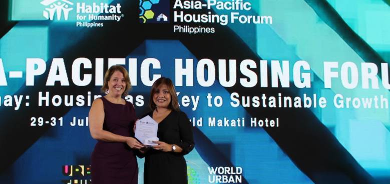 habitat for humanity philippines ceo kelly koch and holcim vice president for communications cara ramirez