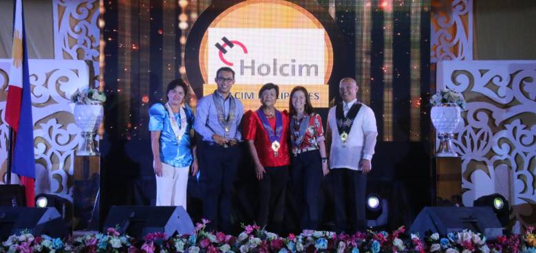 holcim davao dswd