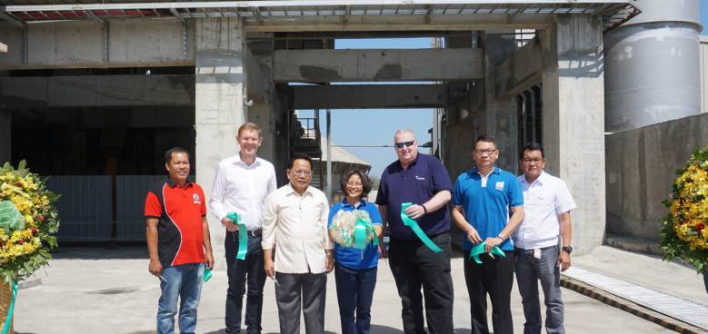 holcim officials with national and provincial government officials during the inauguration of its new facilities in la union