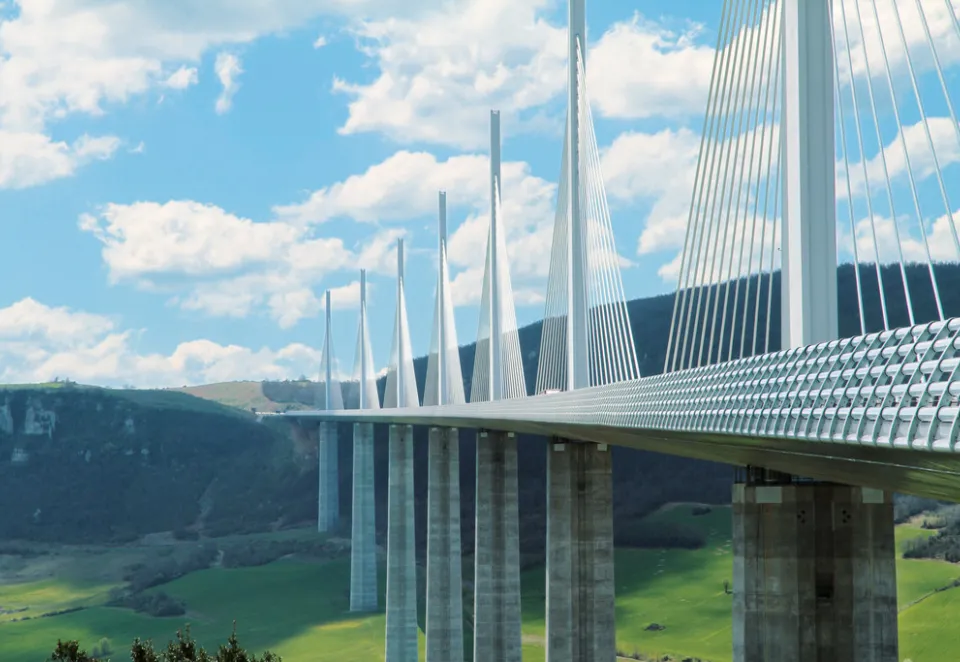 holcim_2021_the-millau-viaduct-.jpg